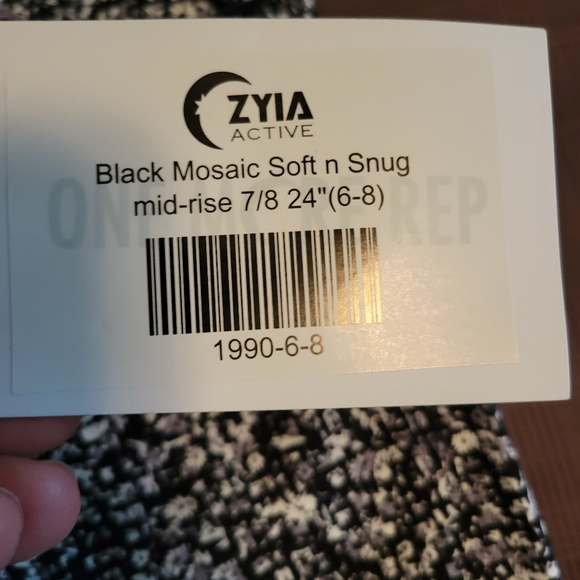 ZYIA black mosaic soft n Snug leggings - Picture 3 of 6